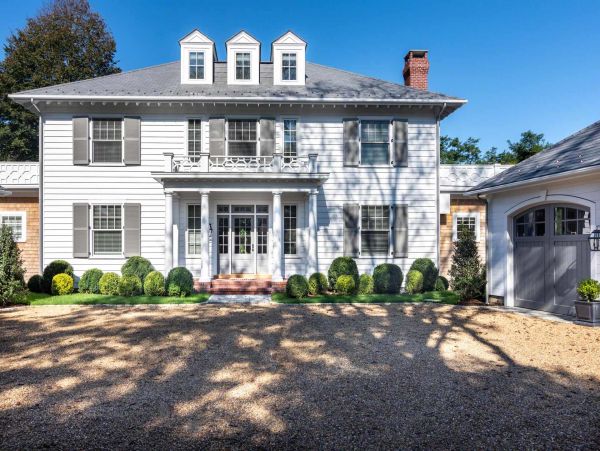 Cape Cod Home 994463