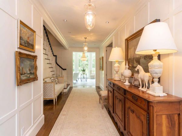 Cape Cod Home 994463