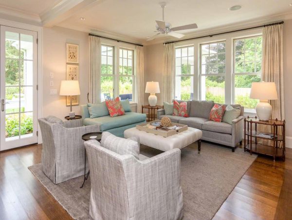 Cape Cod Home 994463