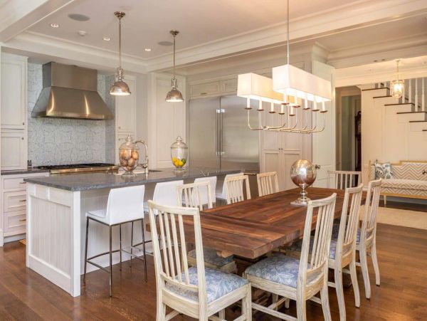 Cape Cod Home 994463