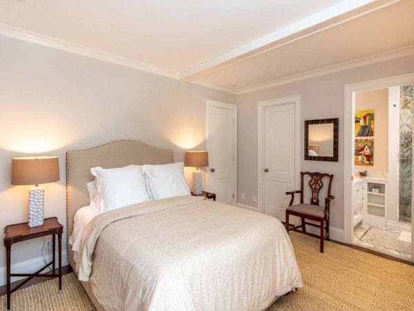Cape Cod Home 994463