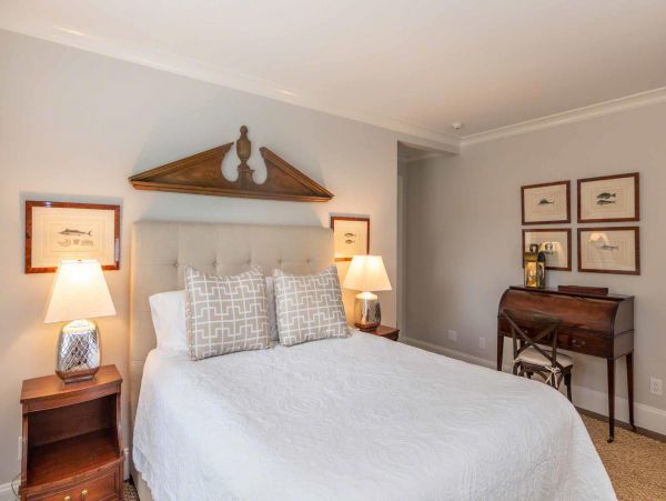 Cape Cod Home 994463