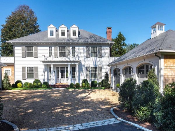 Cape Cod Home 994463