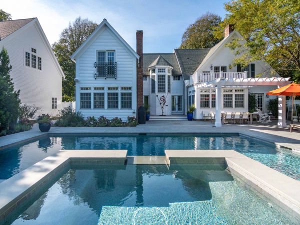 Cape Cod Home 994464