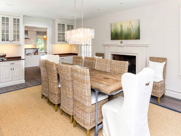 Cape Cod Home 994464
