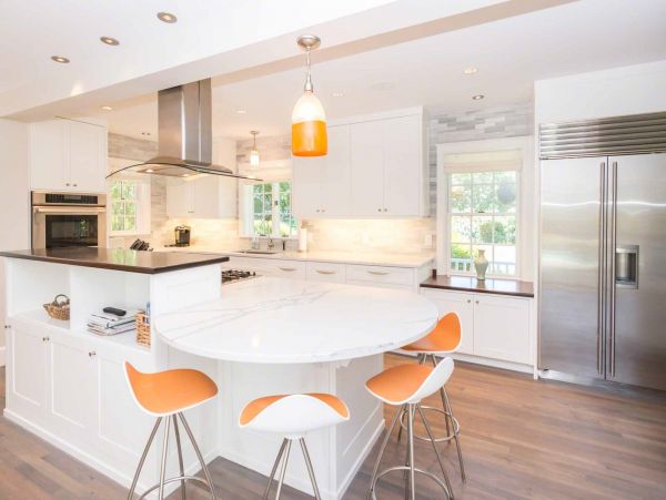 Cape Cod Home 994464
