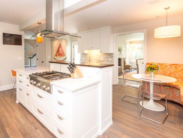 Cape Cod Home 994464