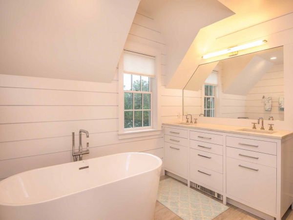 Cape Cod Home 994464