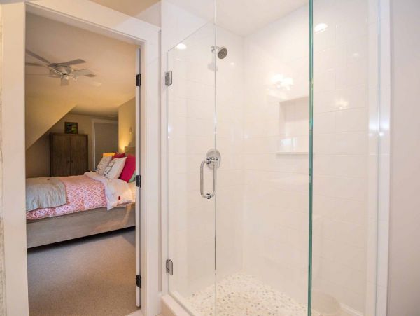 Cape Cod Home 994464