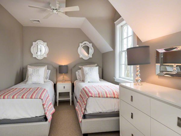 Cape Cod Home 994464
