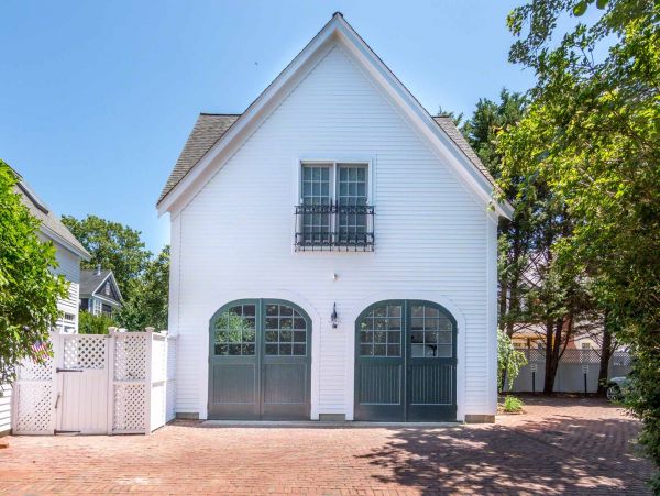 Cape Cod Home 994464