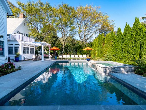 Cape Cod Home 994464