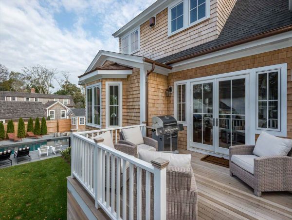 Cape Cod Home 994465