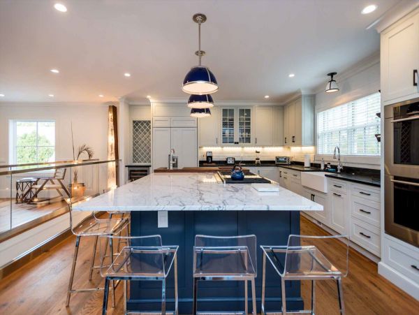 Cape Cod Home 994465