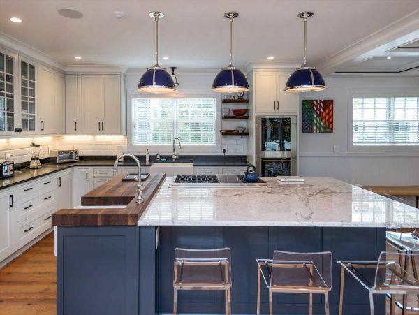 Cape Cod Home 994465