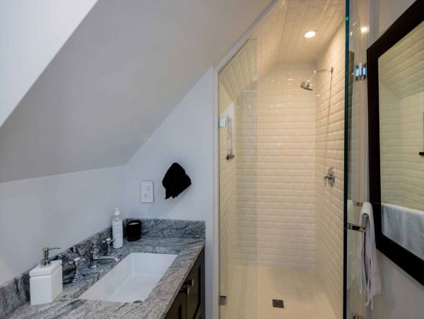 Cape Cod Home 994465
