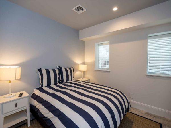 Cape Cod Home 994465