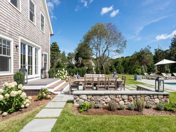 Cape Cod Home 994466