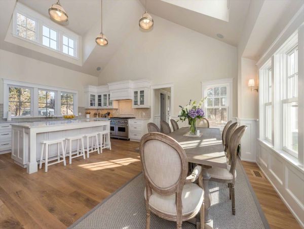 Cape Cod Home 994466