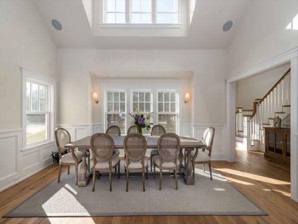 Cape Cod Home 994466