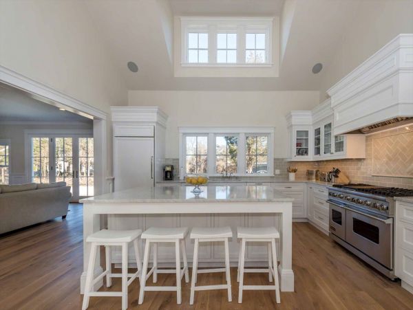 Cape Cod Home 994466