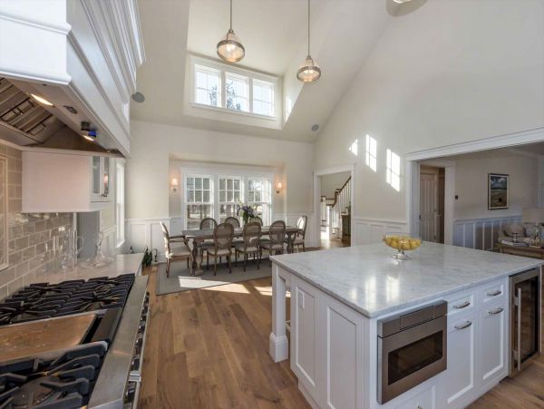 Cape Cod Home 994466