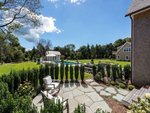 Cape Cod Home 994466