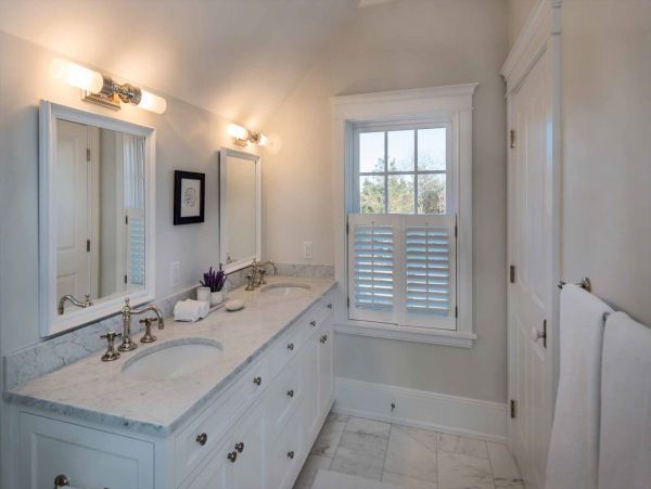 Cape Cod Home 994466