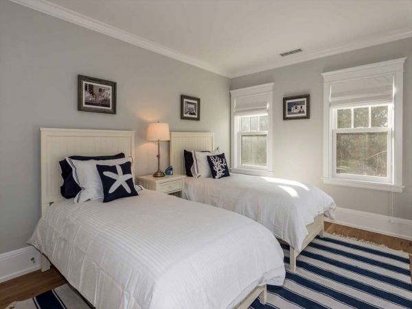 Cape Cod Home 994466