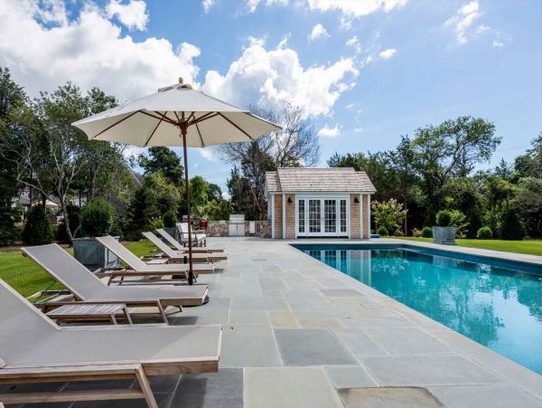 Cape Cod Home 994466