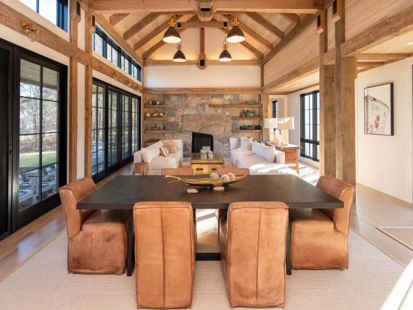 Cape Cod Home 994468