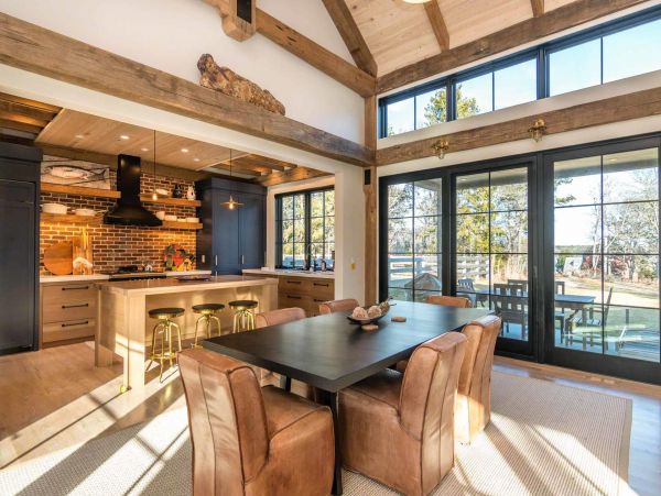 Cape Cod Home 994468