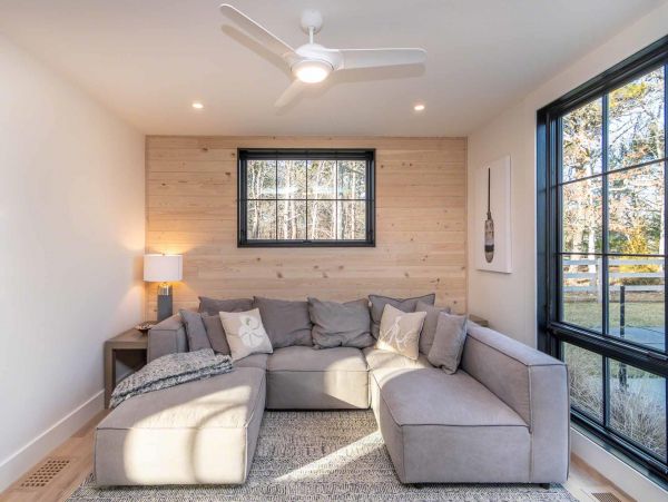 Cape Cod Home 994468