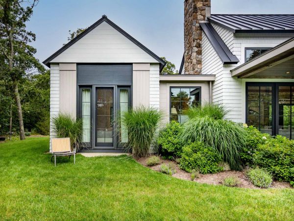 Cape Cod Home 994468