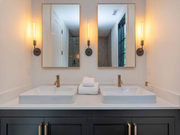 Cape Cod Home 994468