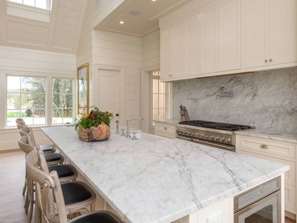 Cape Cod Home 994469