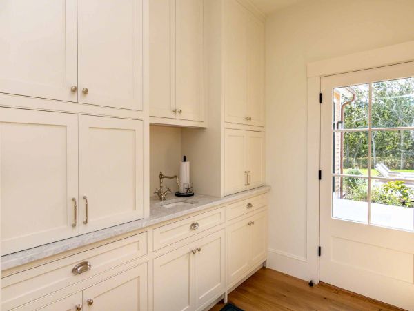 Cape Cod Home 994469