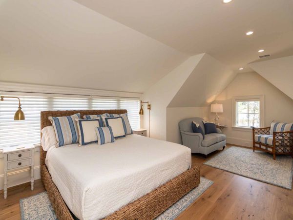 Cape Cod Home 994469