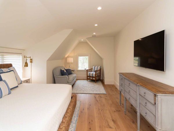 Cape Cod Home 994469