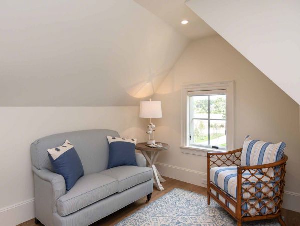 Cape Cod Home 994469