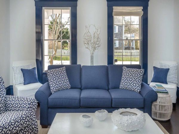 Cape Cod Home 994470