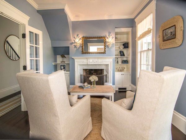 Cape Cod Home 994470