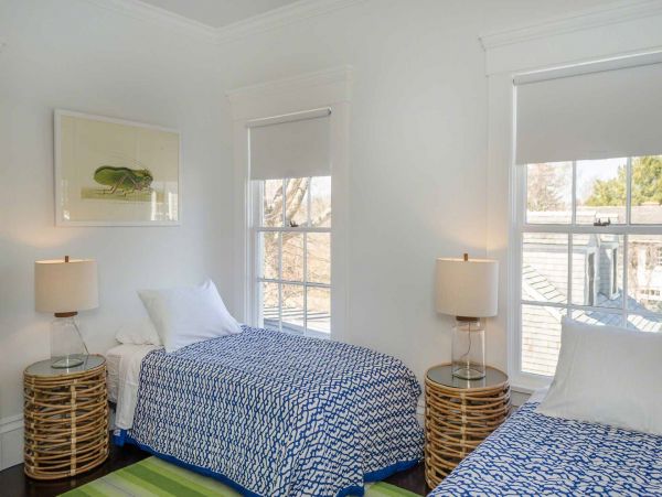 Cape Cod Home 994470