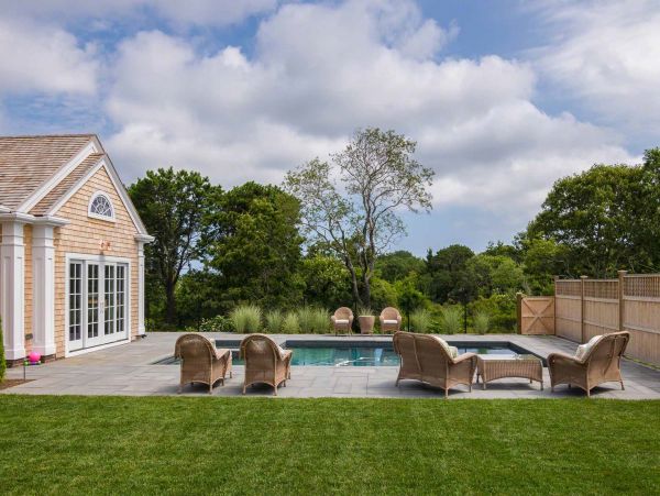 Cape Cod Home 994470