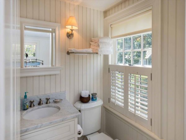 Cape Cod Home 994471