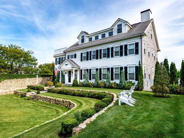 Cape Cod Home 994475