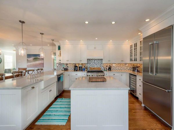 Cape Cod Home 994475