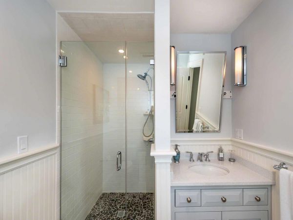 Cape Cod Home 994475