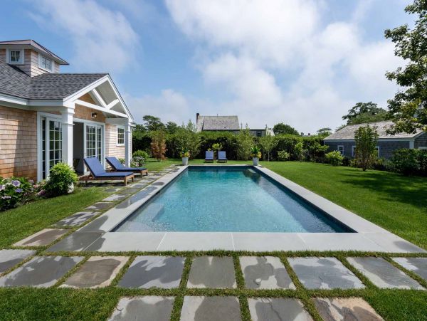 Cape Cod Home 994477