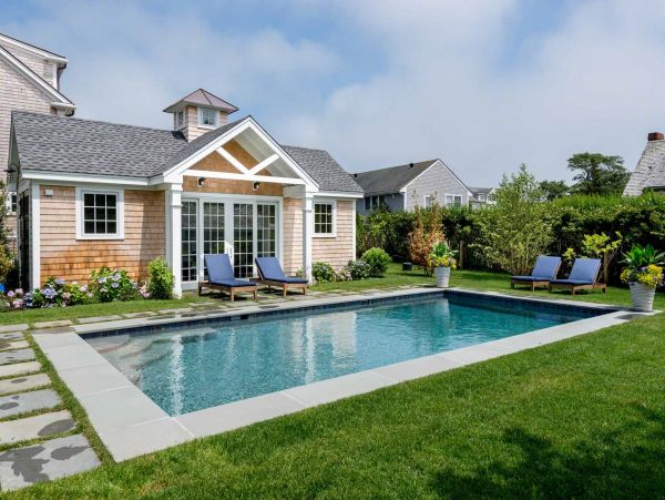 Cape Cod Home 994477